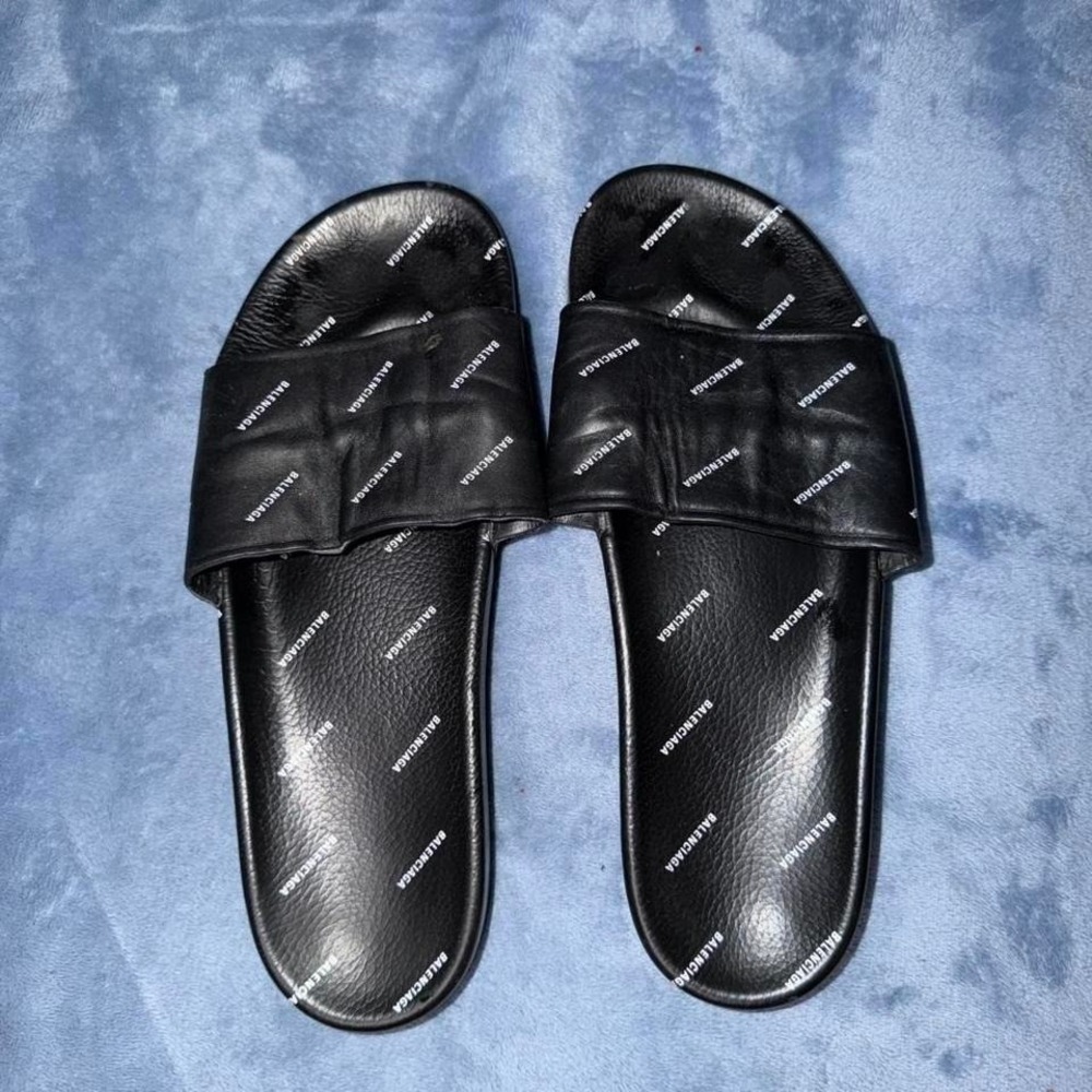 Black Balenciaga slides size 11 us‎